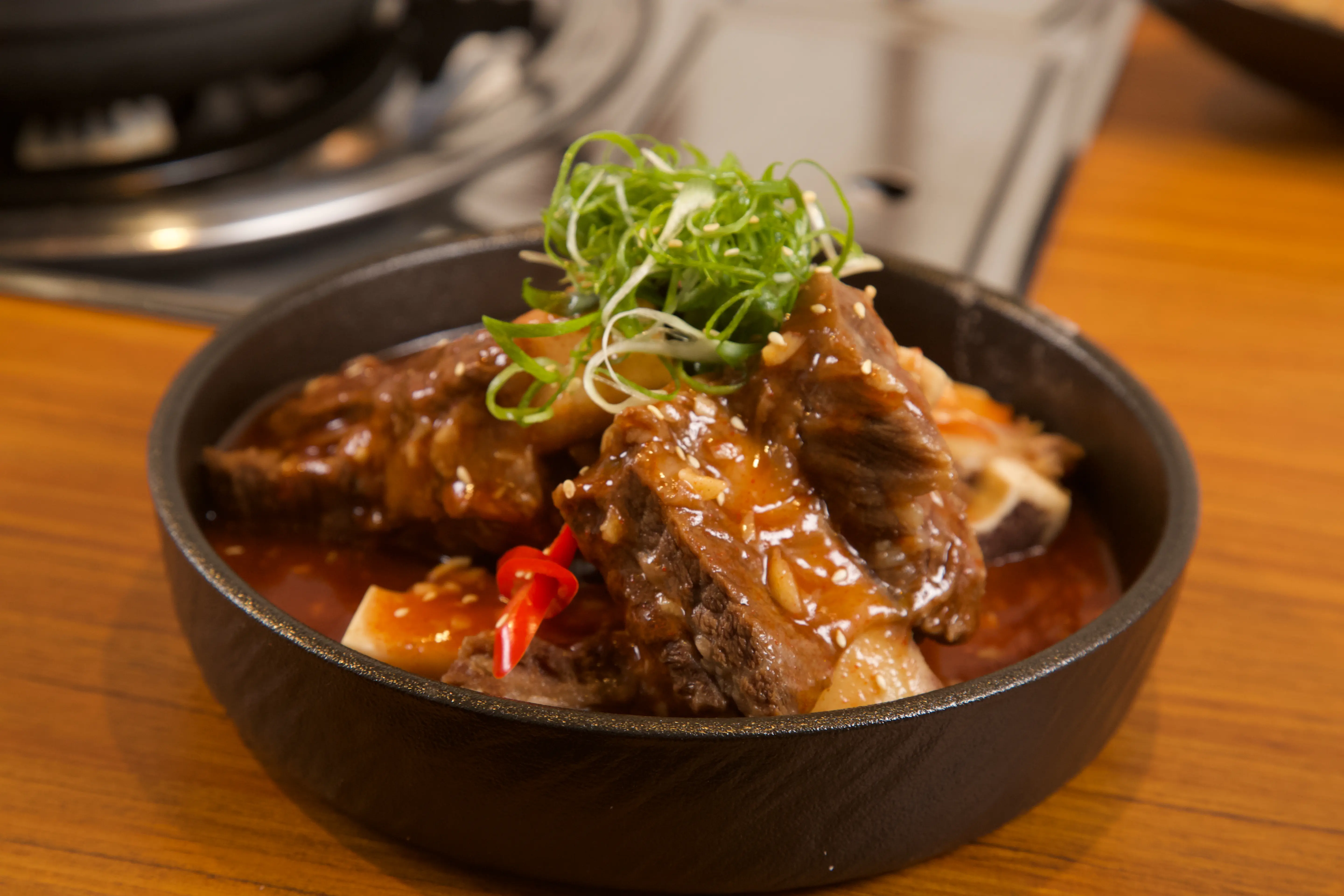 ABV 韓式餐酒館主打大邱料理 辣味燉牛排骨與鐵板辣炒鮮蝦章魚成亮點