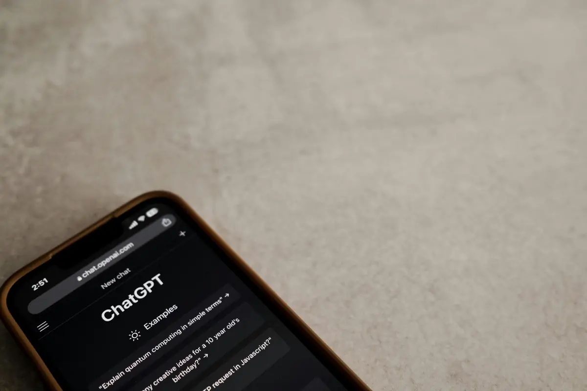 AI 界的「復仇者聯盟」橫空出世！  矽谷最狂獨角獸 Genspark 殺進亞洲  整合 70 款大模型、連「代打辭職電話」都能辦到