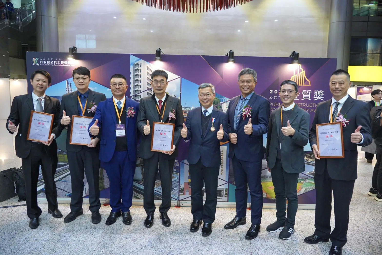 工程界最高榮譽! 東勢埤豐橋奪金質獎、建設局長獲頒全國唯二專業獎章