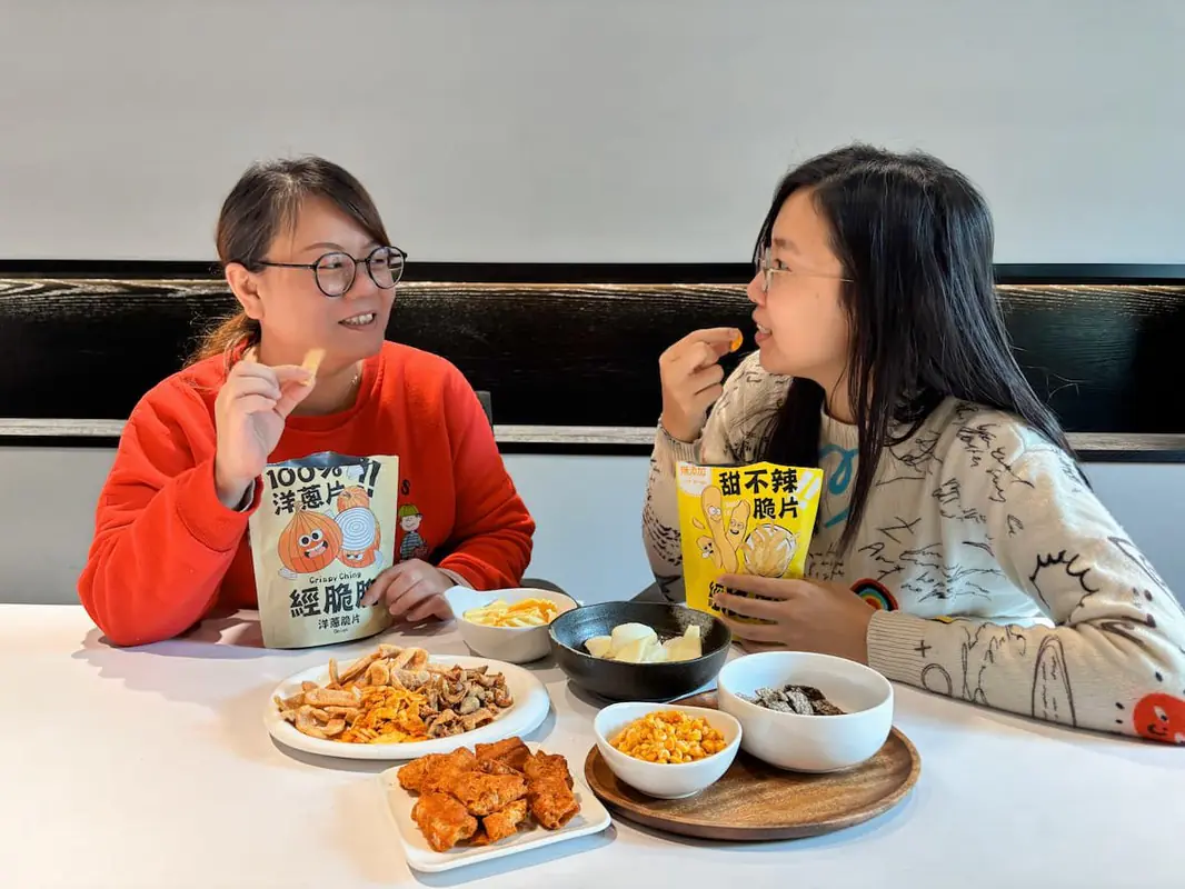 不只鳳梨酥！ 外國旅客來台改帶「夜市系零食」回國