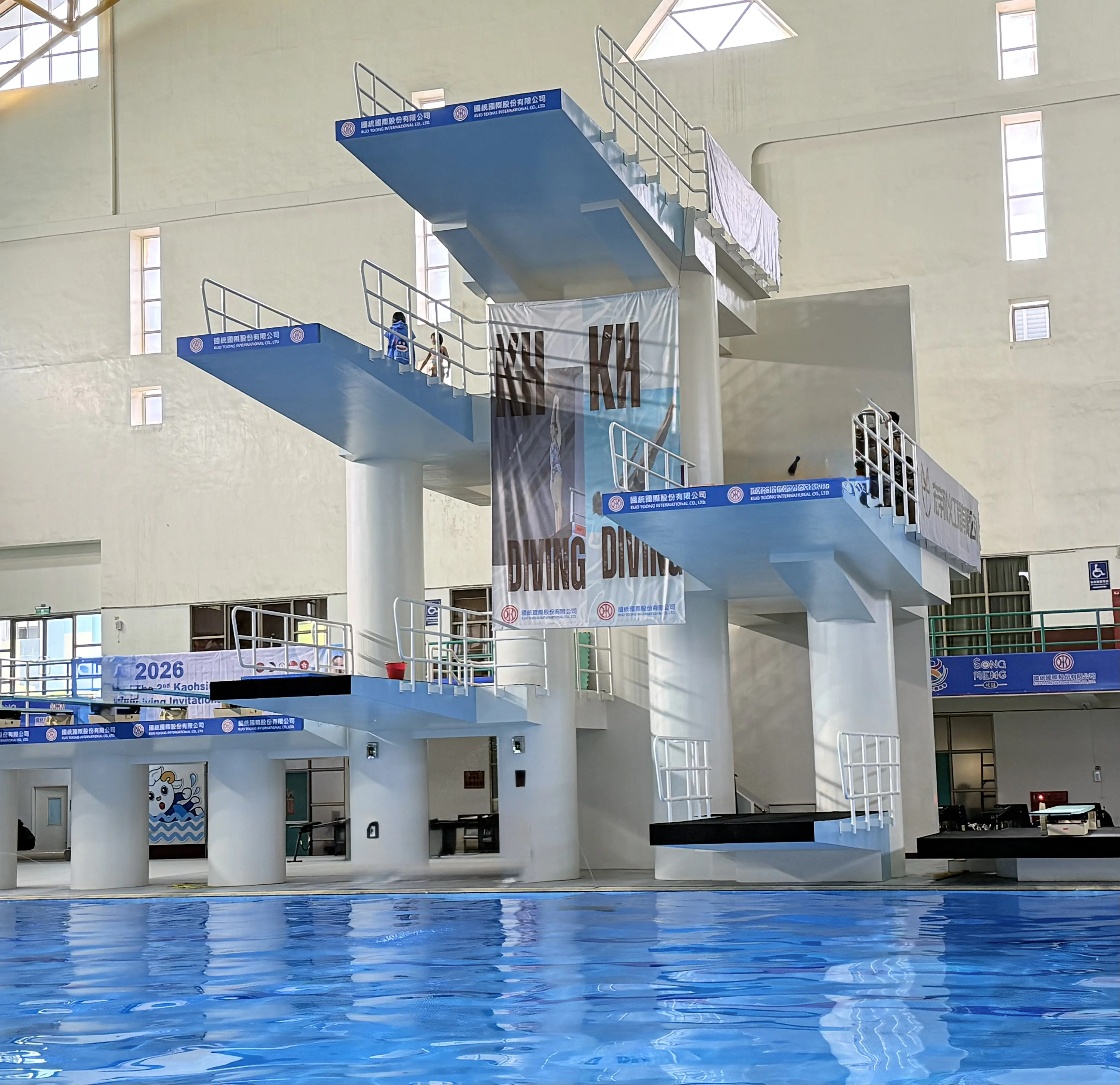 圖説：第二屆高雄市跳水國際邀請賽會場跳水台。（記者王承綸／攝）