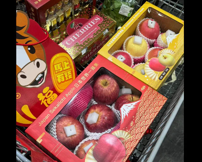過年送禮首選!好市多水果禮盒價親民 櫻桃、日本蘋果搶翻天 過年送禮首選!好市多水果禮盒價親民 櫻桃、日本蘋果搶翻天