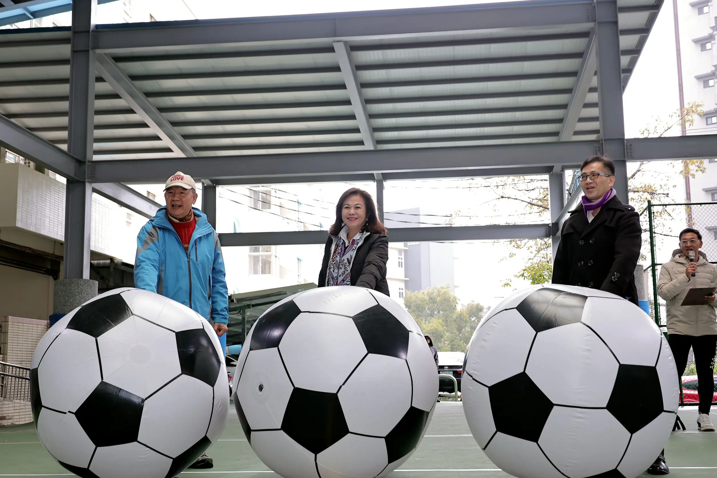 基隆足球冬令營人數超預期　副市長邱佩琳開球揭序幕