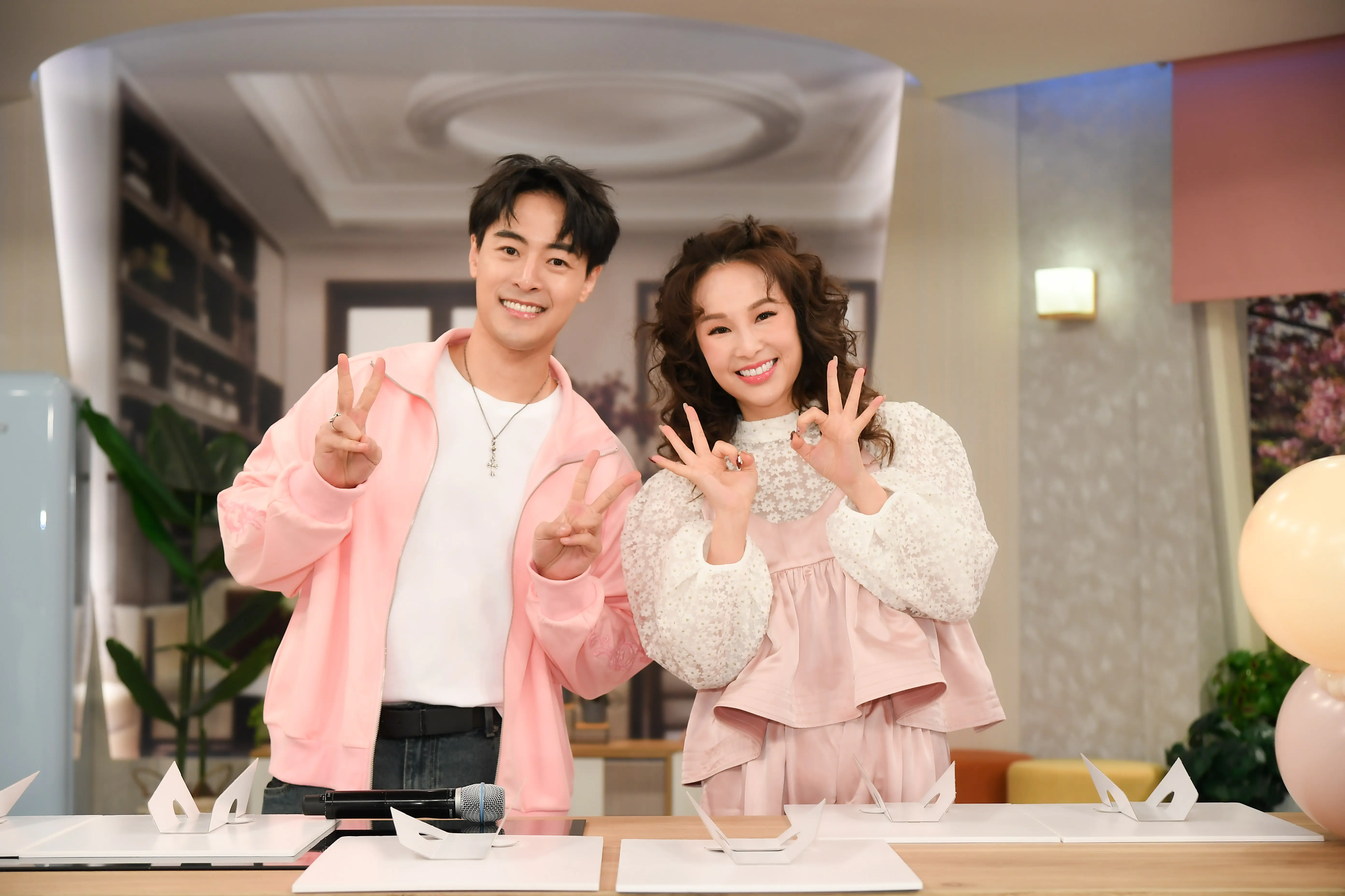 《健康零距離》迎三週年 張齡予加碼宣布再度懷孕喜訊 《健康零距離》迎三週年 張齡予加碼宣布再度懷孕喜訊