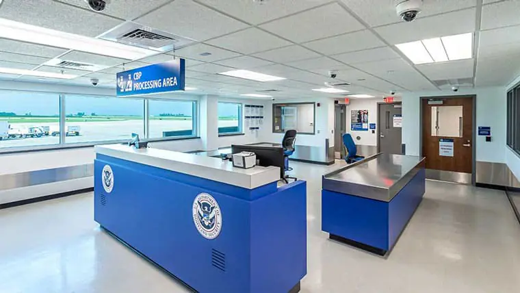 美邊境人力調度引發國會質疑  驅逐任務排擠技術部署 非侵入式掃描進度落後成隱憂