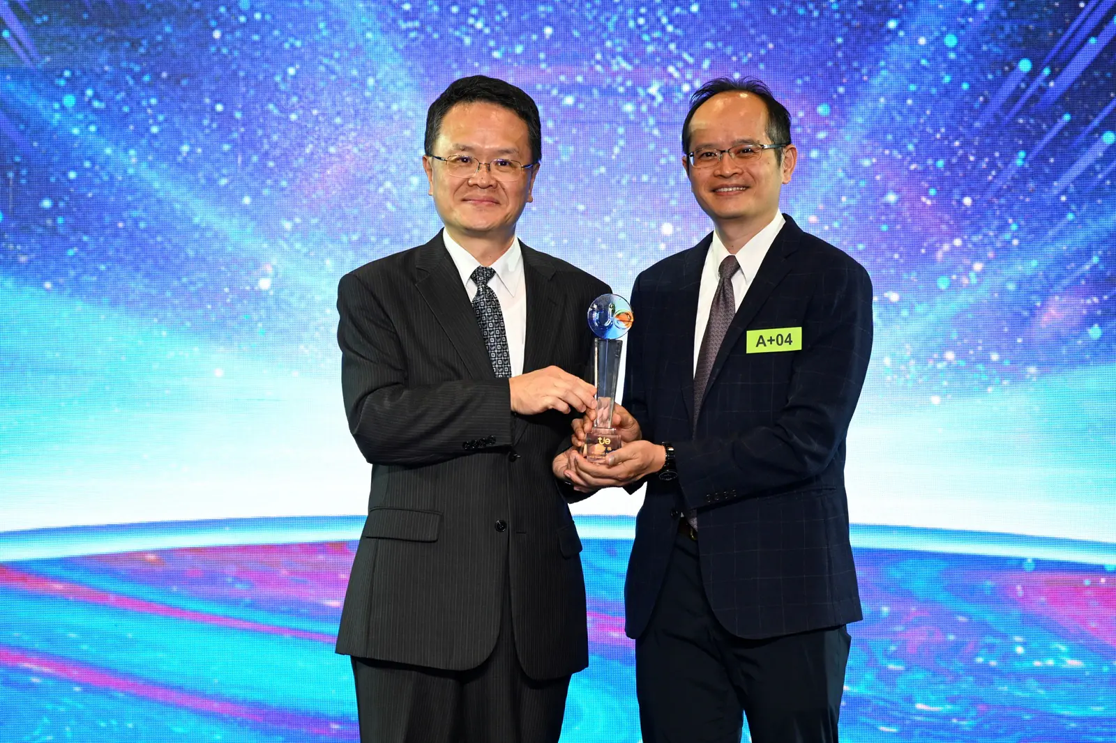 中原大學劉偉仁獲國科會傑出研究獎　展現能源材料國際影響力