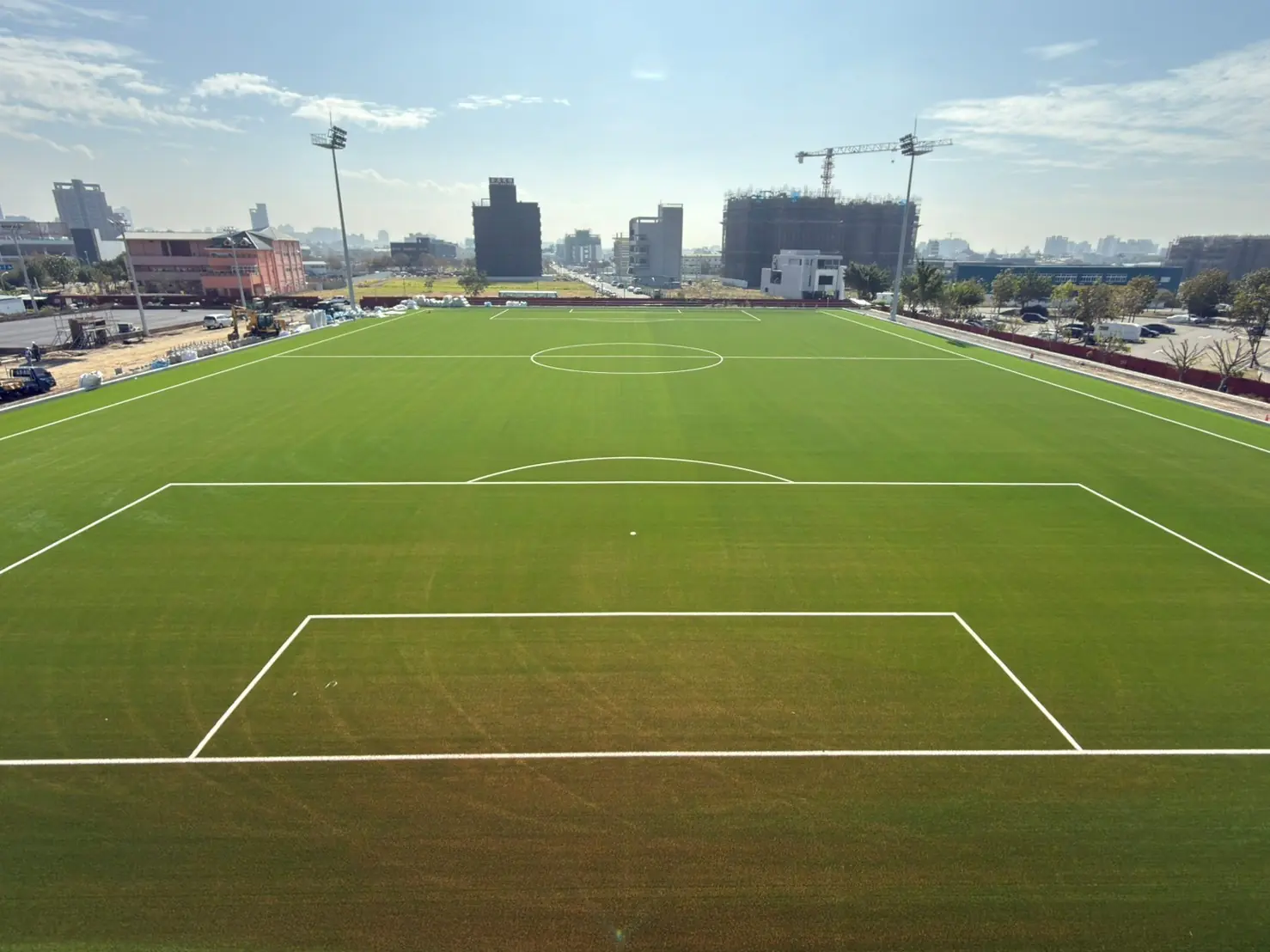 FIFA認證草皮成形! 台中國際足球園區7月完工 全台首座AFC等級球場即將亮相