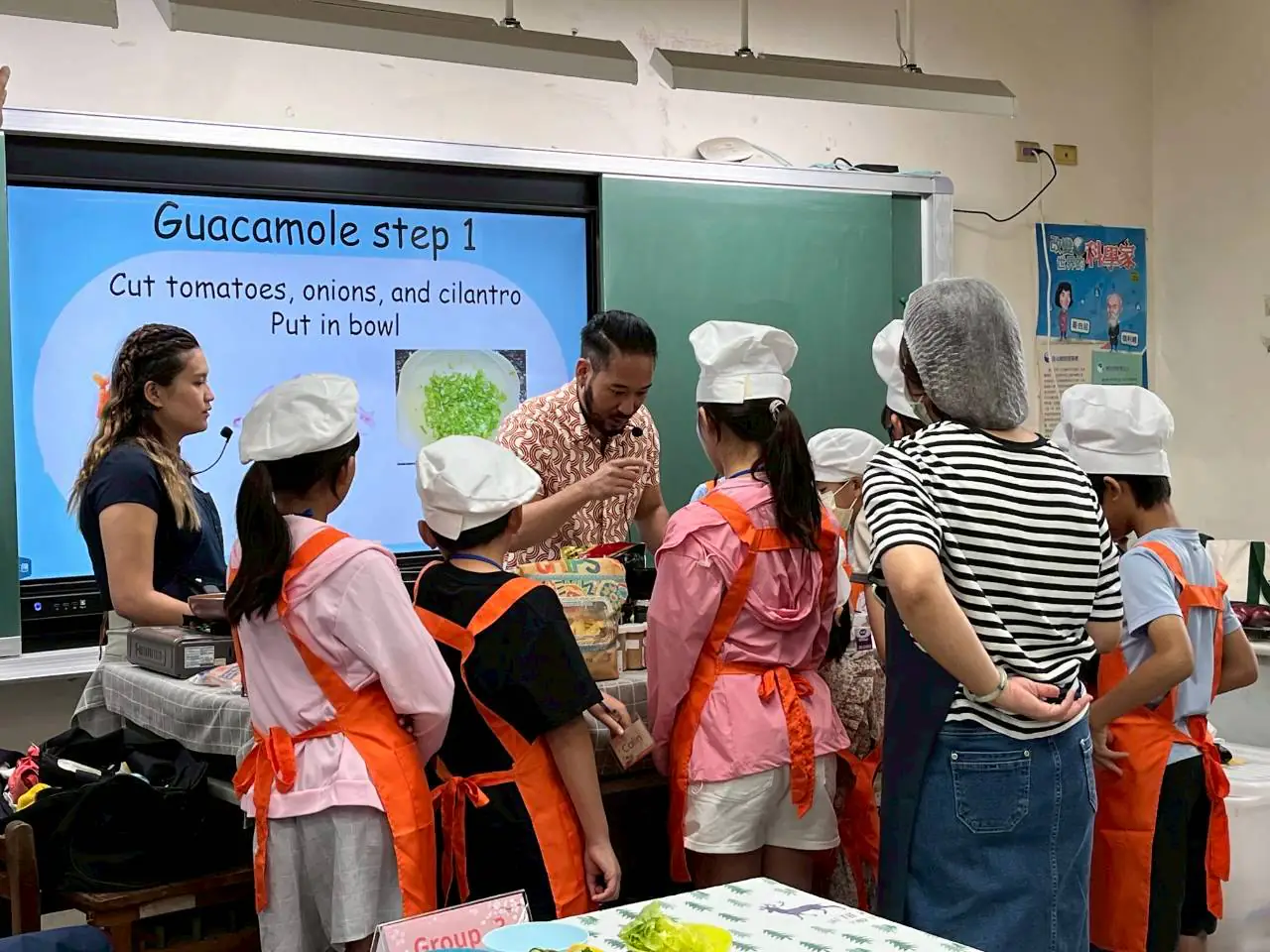 113年達成「校校有外師」! 中市《台中學‧雙語》走讀課程深化在地國際力