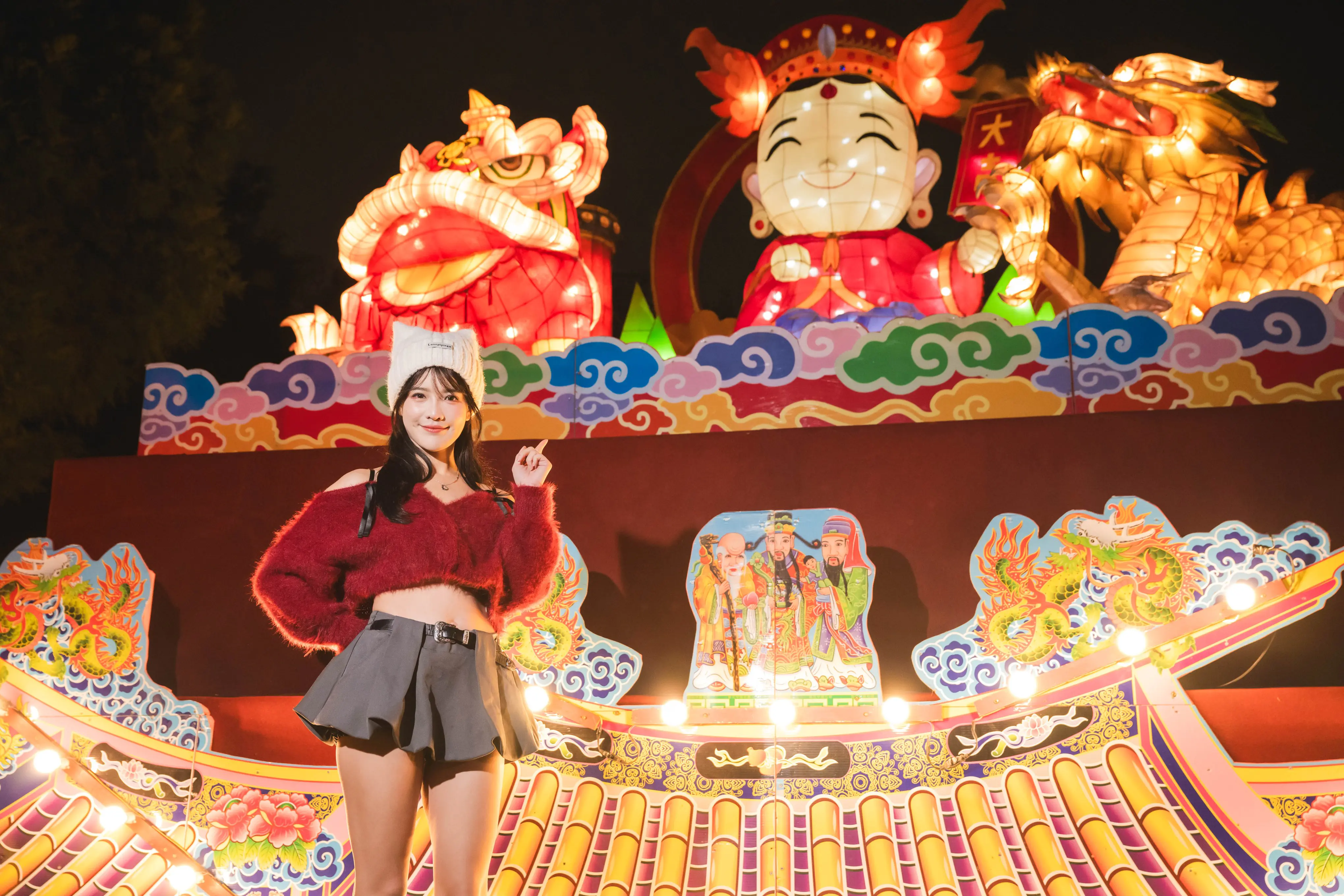 走一圈好運全收！ 民政局幸福祈願村「媽祖童樂園」燈組超好拍　豐原慈濟宮加碼送錢母、月老姻緣繩