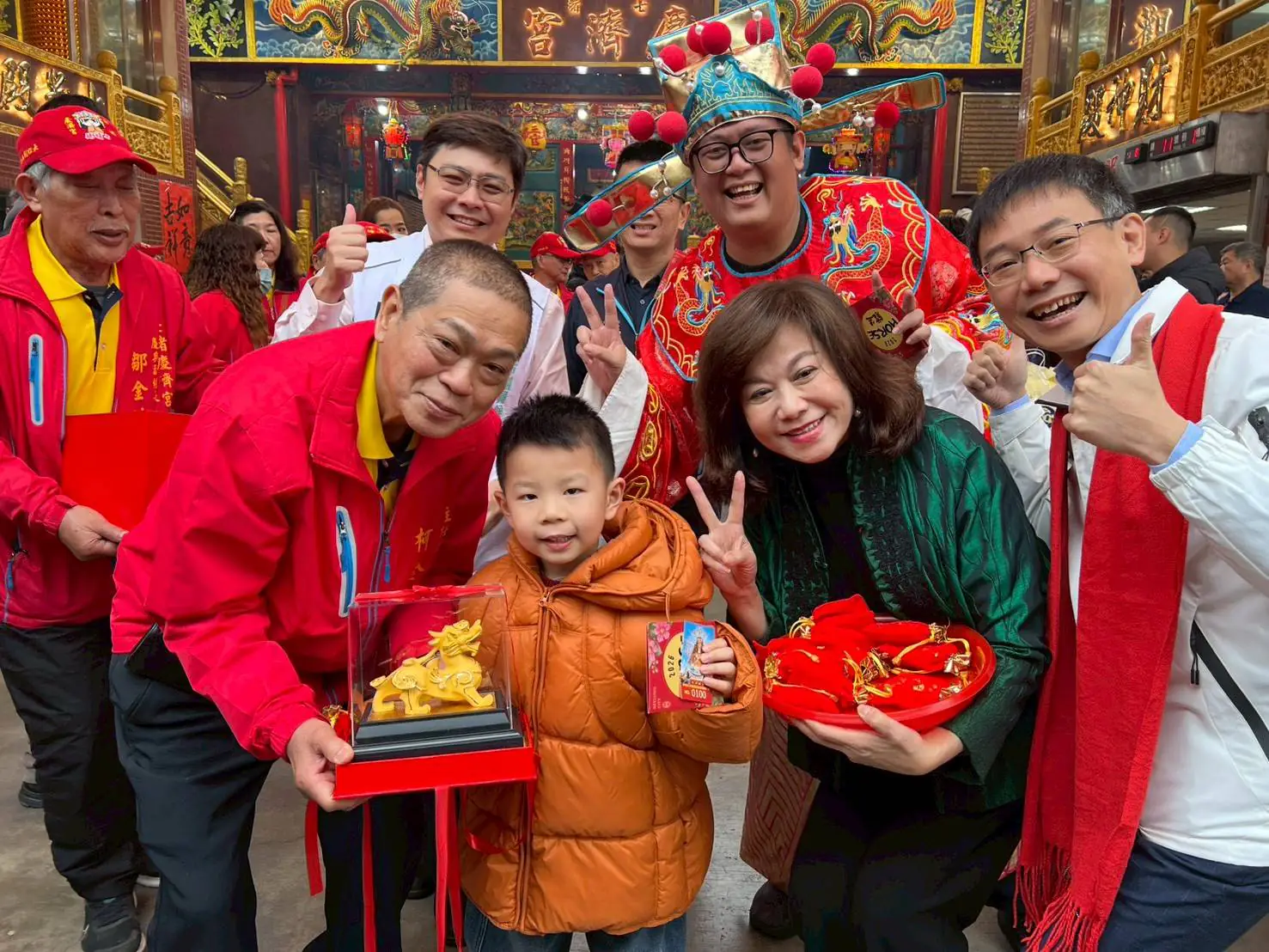 邱佩琳出席慶濟宮迎神活動 發送「Horse發生」紅包與市民共迎馬年好運