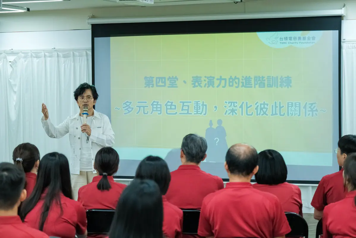 唐從聖「陪你對戲」演好主管！聯手芮可推出《劇場領導學》