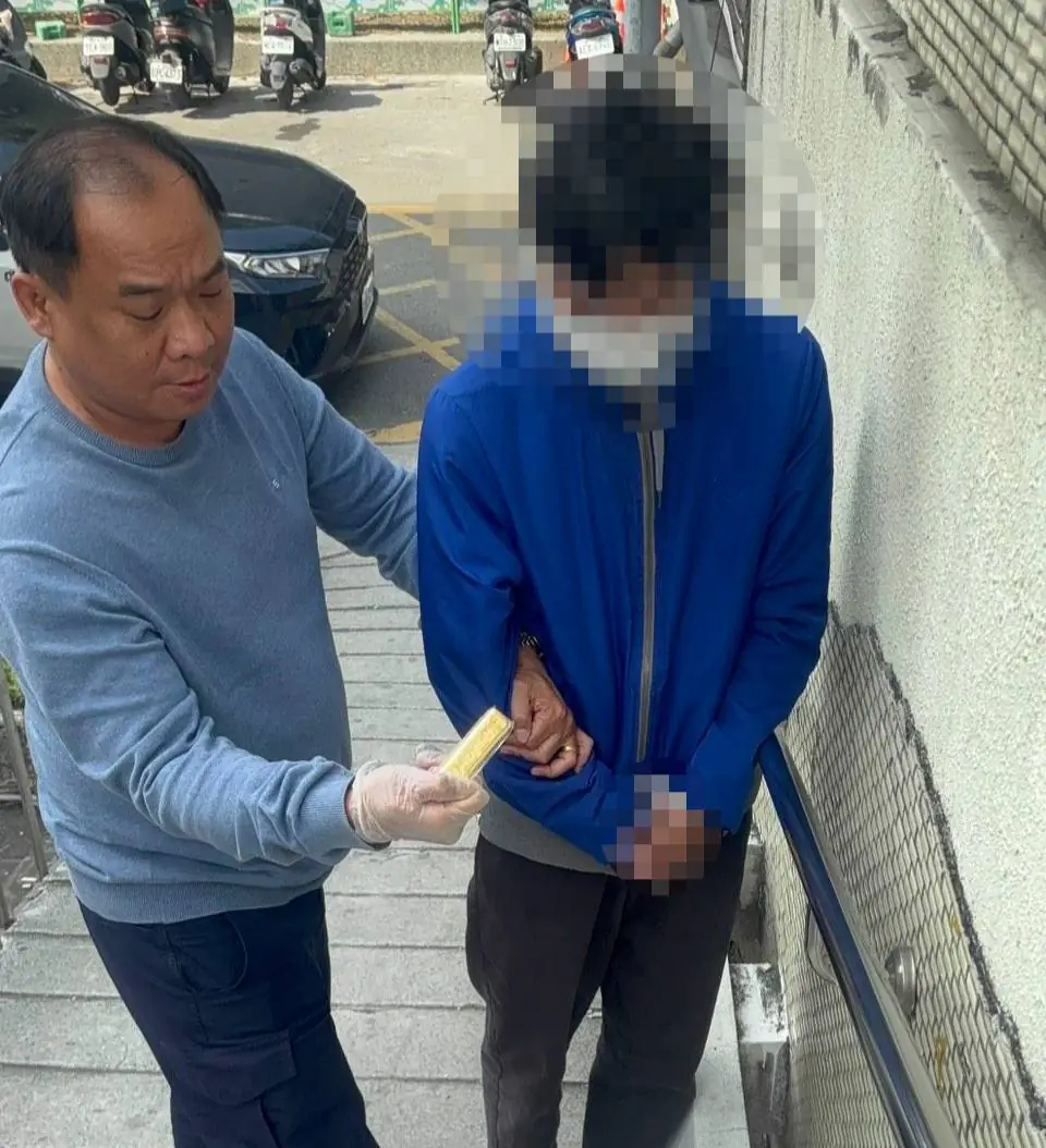 佯稱買金條　2男涉搶銀樓被逮　