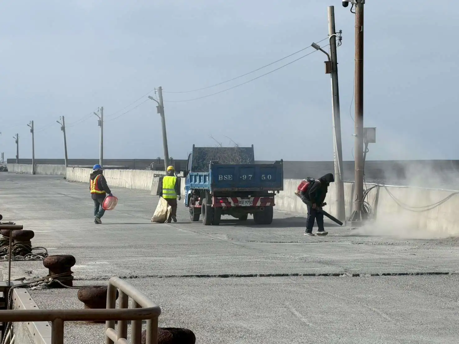 雲縣府漁港清潔與環境美化　迎接馬年全新風貌