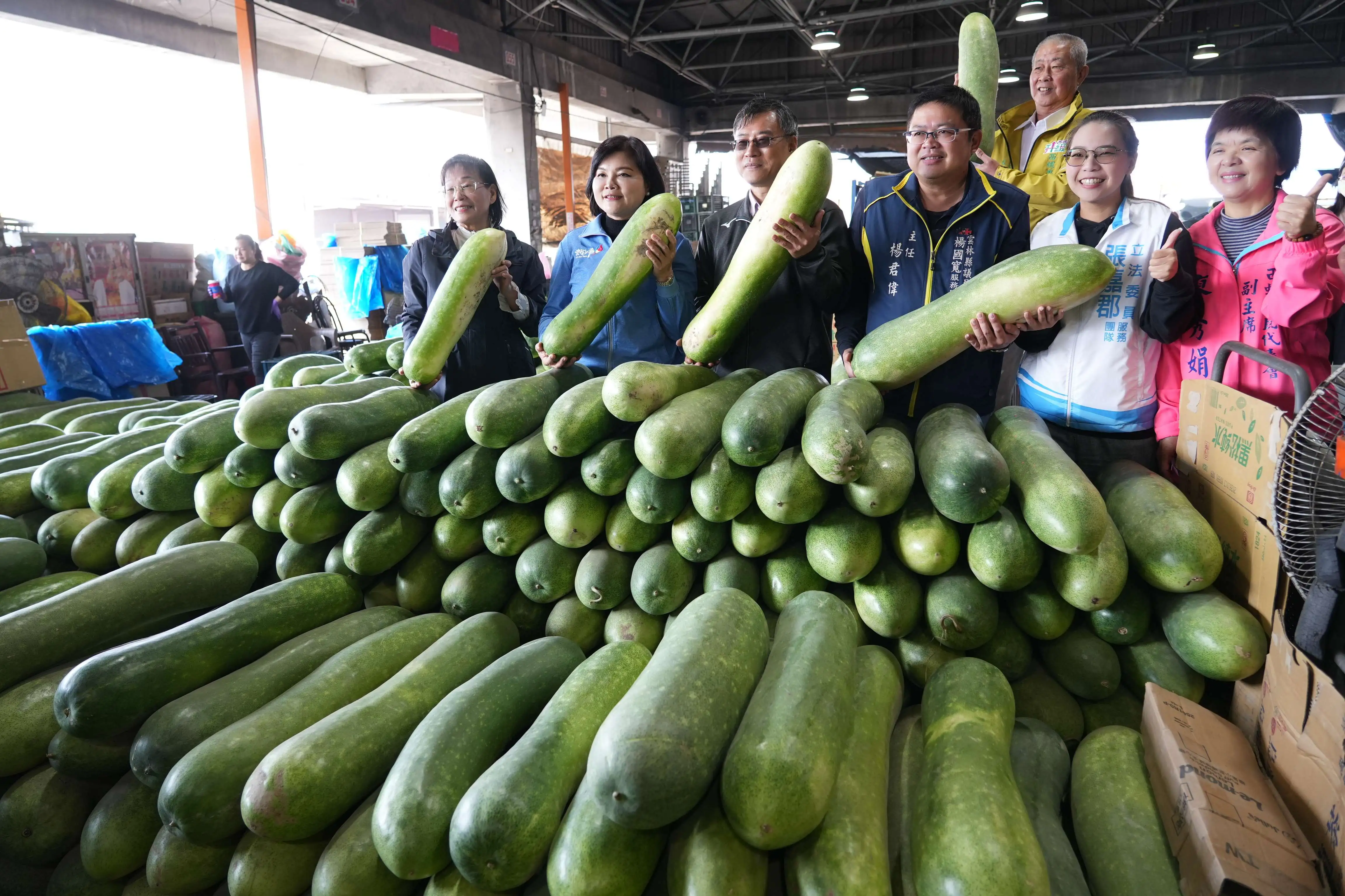 雲林蔬果肉品產銷穩定迎春節　張麗善縣長視察市場請民眾安心採購