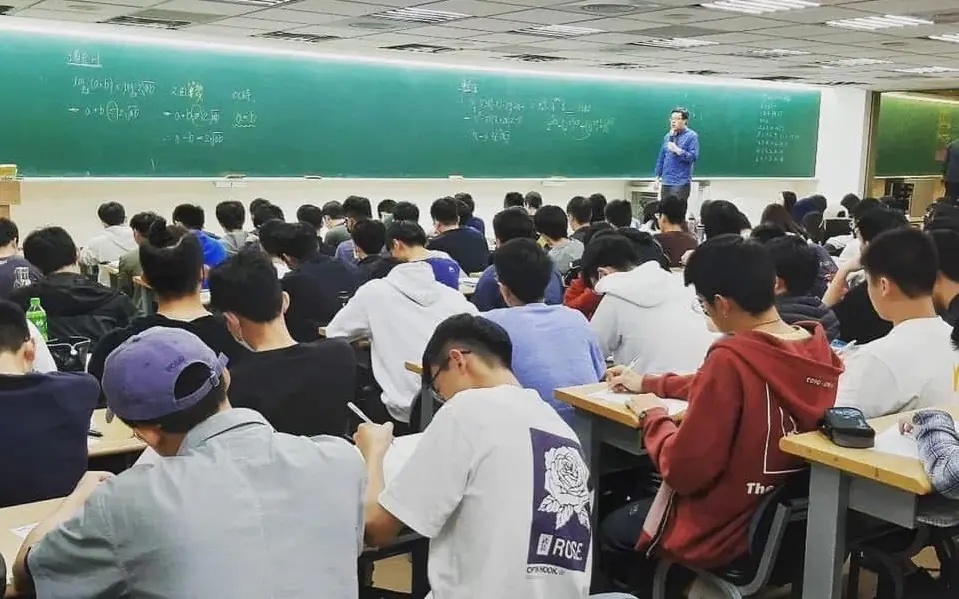 題海戰術已過時？ 升學數學更重觀念整合與思考力