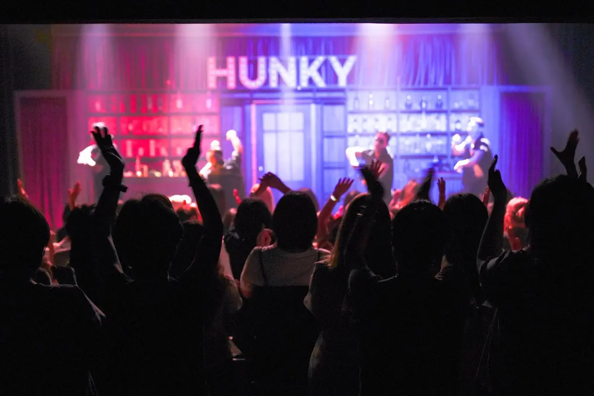 在首爾夜晚遇見一場不需要翻譯的表演 HUNKYSHOW成為旅程中意外留下記憶的一站