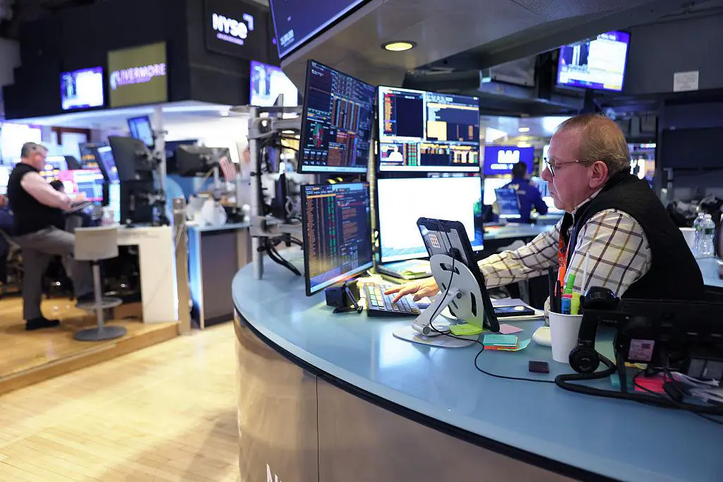 就業回溫推升信心 美股逼近歷史高點