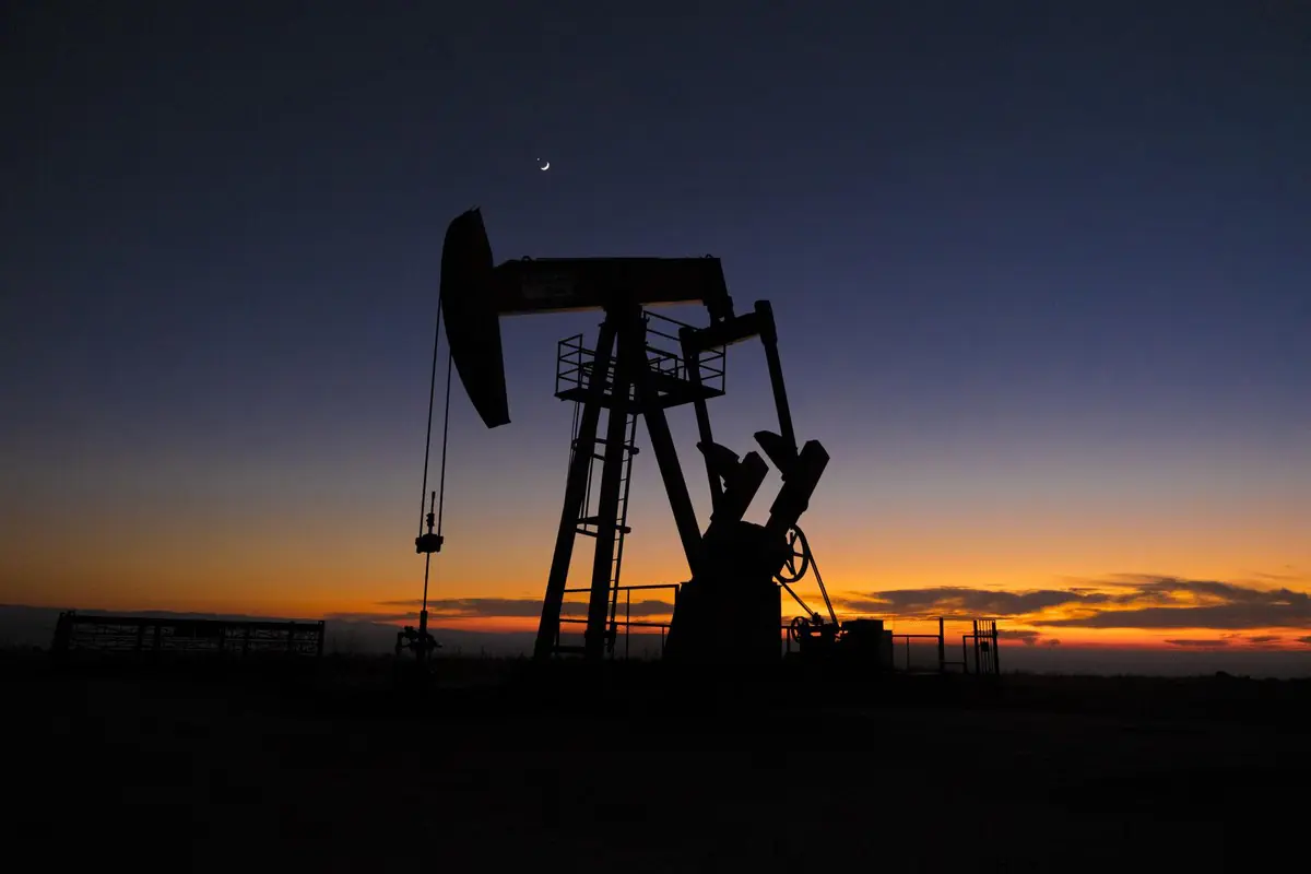 科技股領跌拋售潮再起 油價飆升壓力升溫