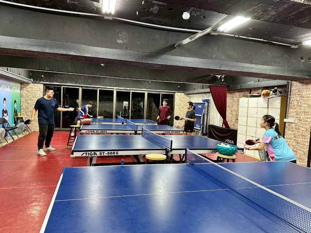 台北桌球教練推薦中山區桌球教室 打造成人兒童輕鬆學打桌球環境