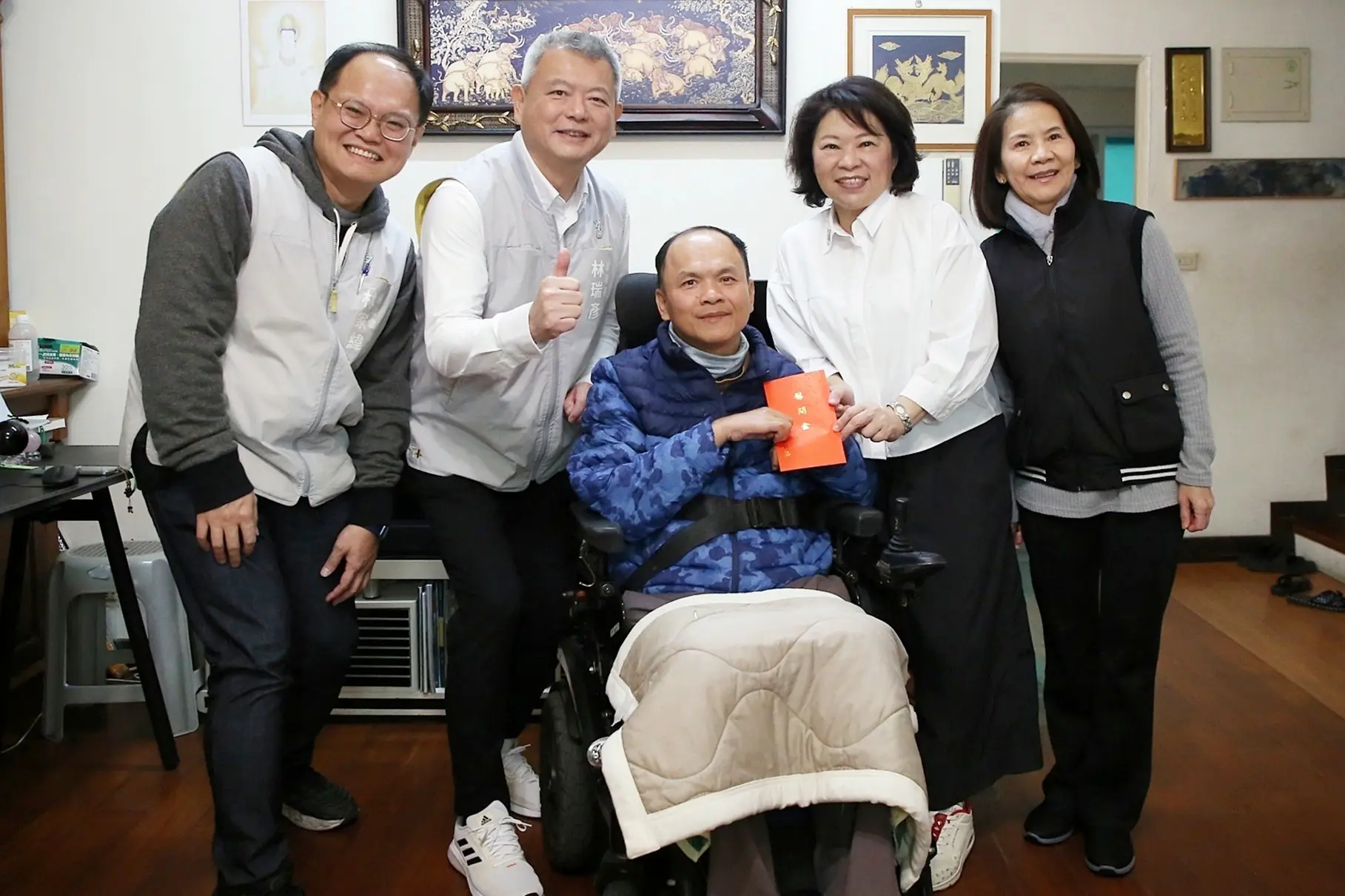 嘉義市關懷身心障礙退伍軍人　林瑞彥致贈春節慰問金