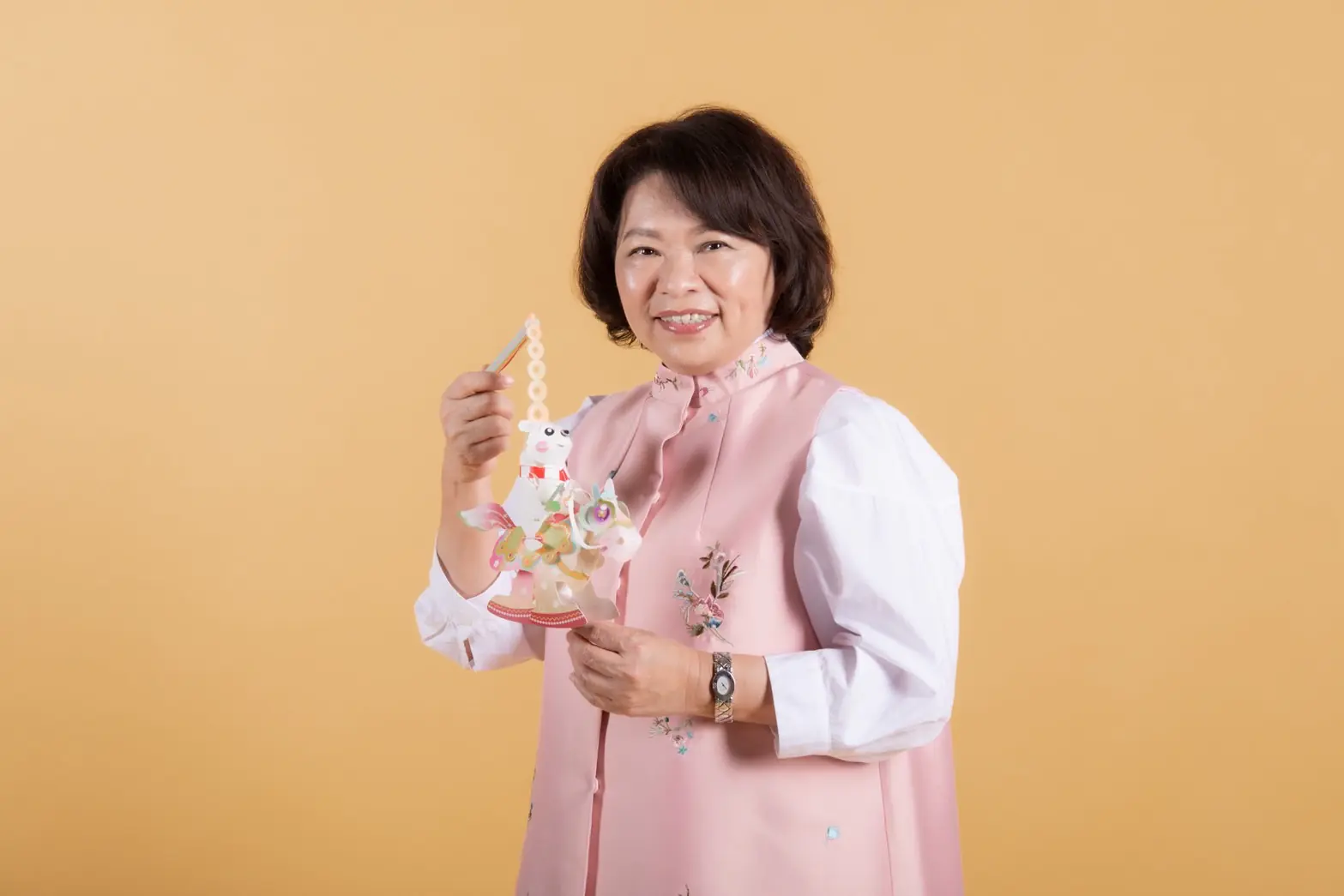 大師操刀！嘉義市馬年小提燈「馬上熊賀」亮相　2/24起文化公園限量發放