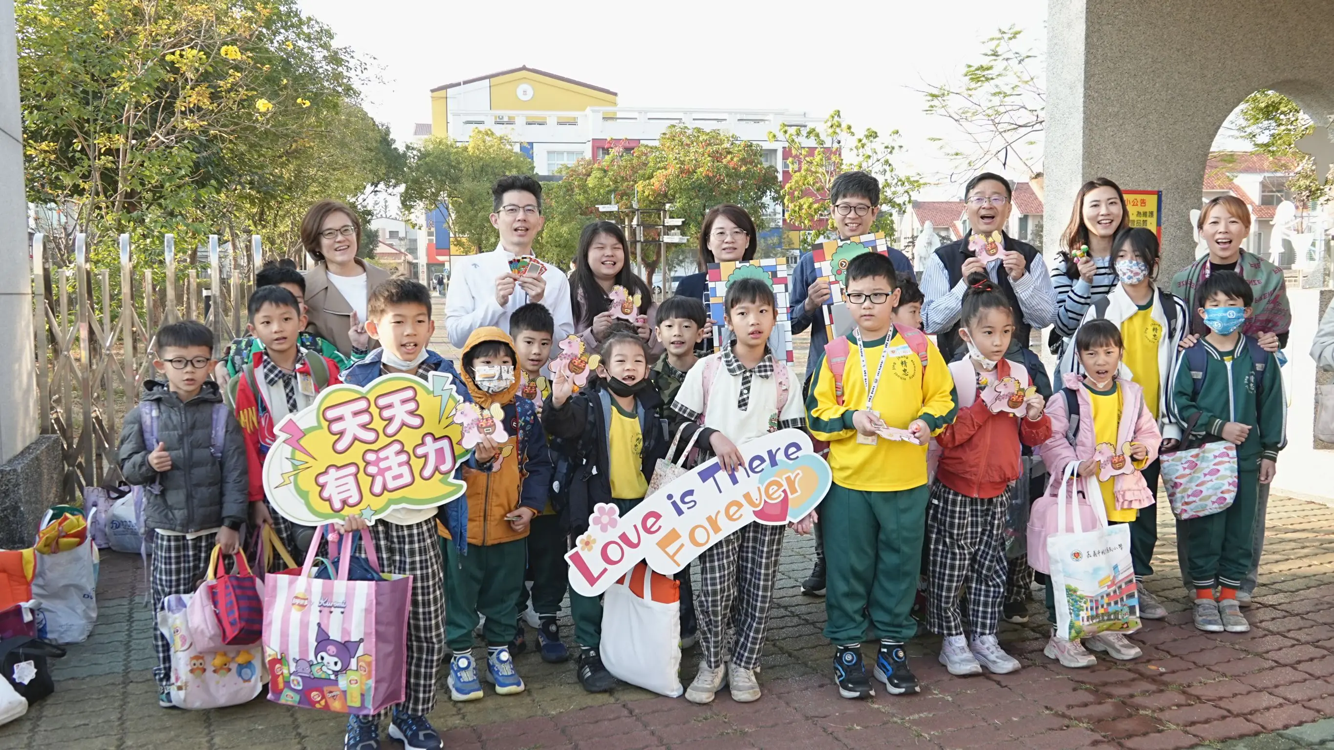 嘉義市開學日啟動教育新世代 黃敏惠:推動AI學習、SEL與永續校園