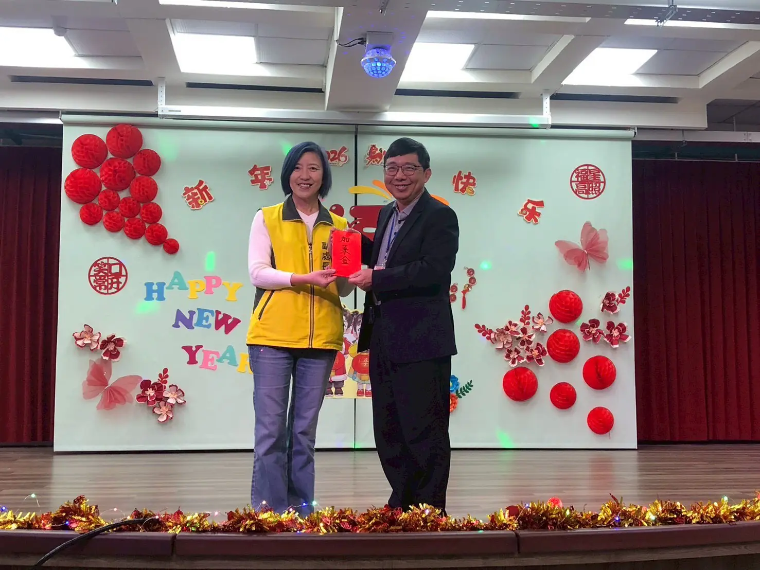 春節送暖不缺席 基隆發放機構加菜金讓1500名長輩暖心過好年