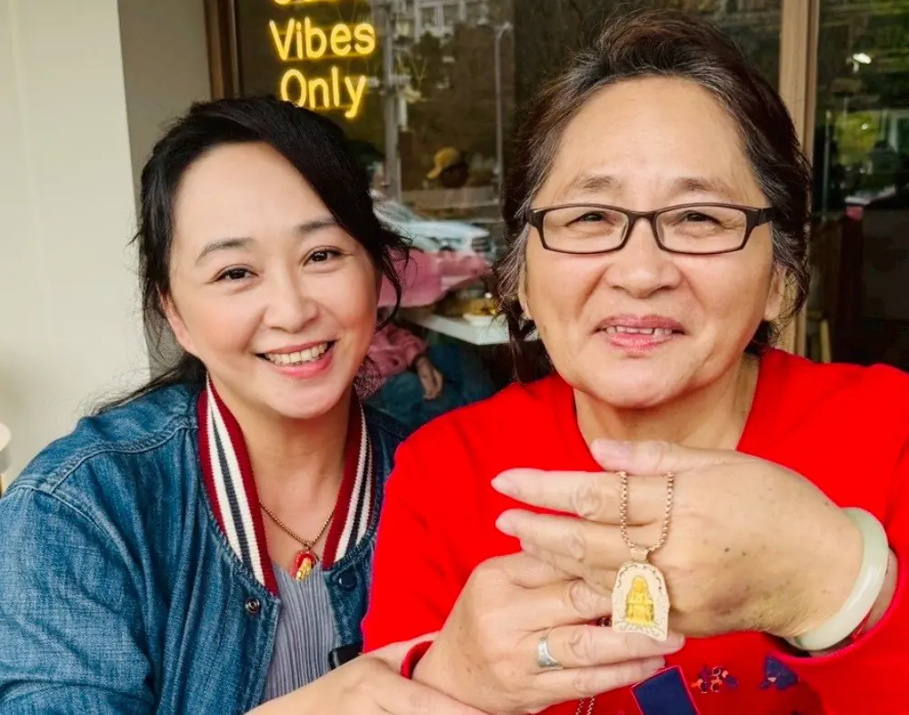 白沙屯媽祖進香4月起駕 「粉紅超跑 黃金墜飾」信仰守護之作