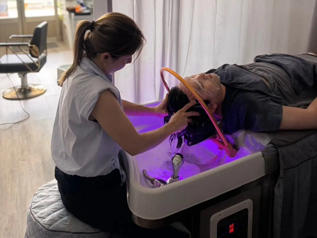 苗栗美髮SPA結合越式洗頭新體驗！草球熱敷與頭皮按摩好放鬆！