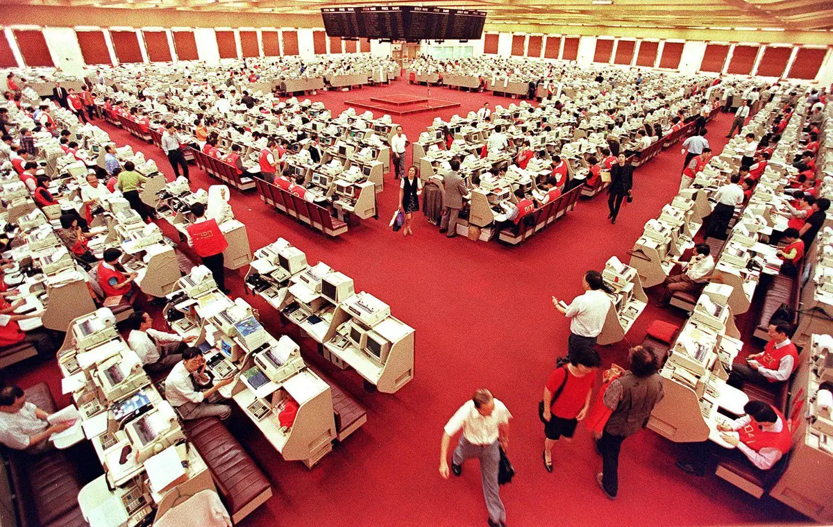 貴金屬價格大幅波動 亞洲股市走弱、韓股跌幅居前