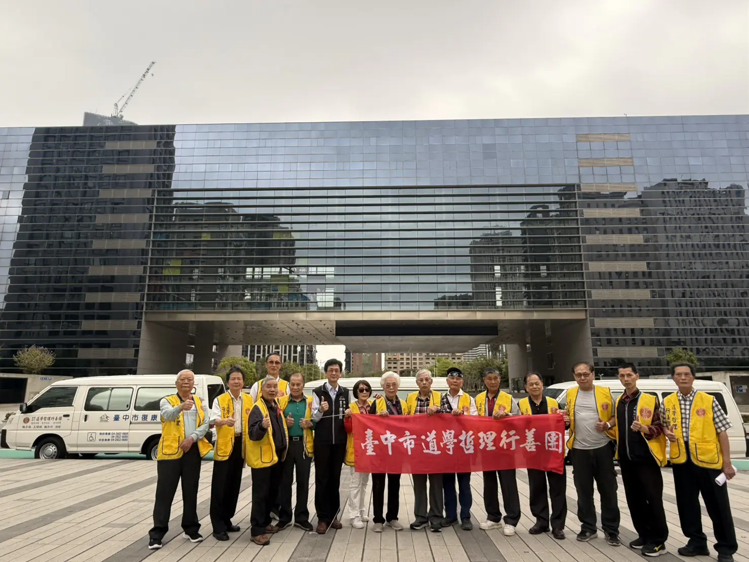 台中再添3輛復康巴士　民間善舉助身障族群無礙出行