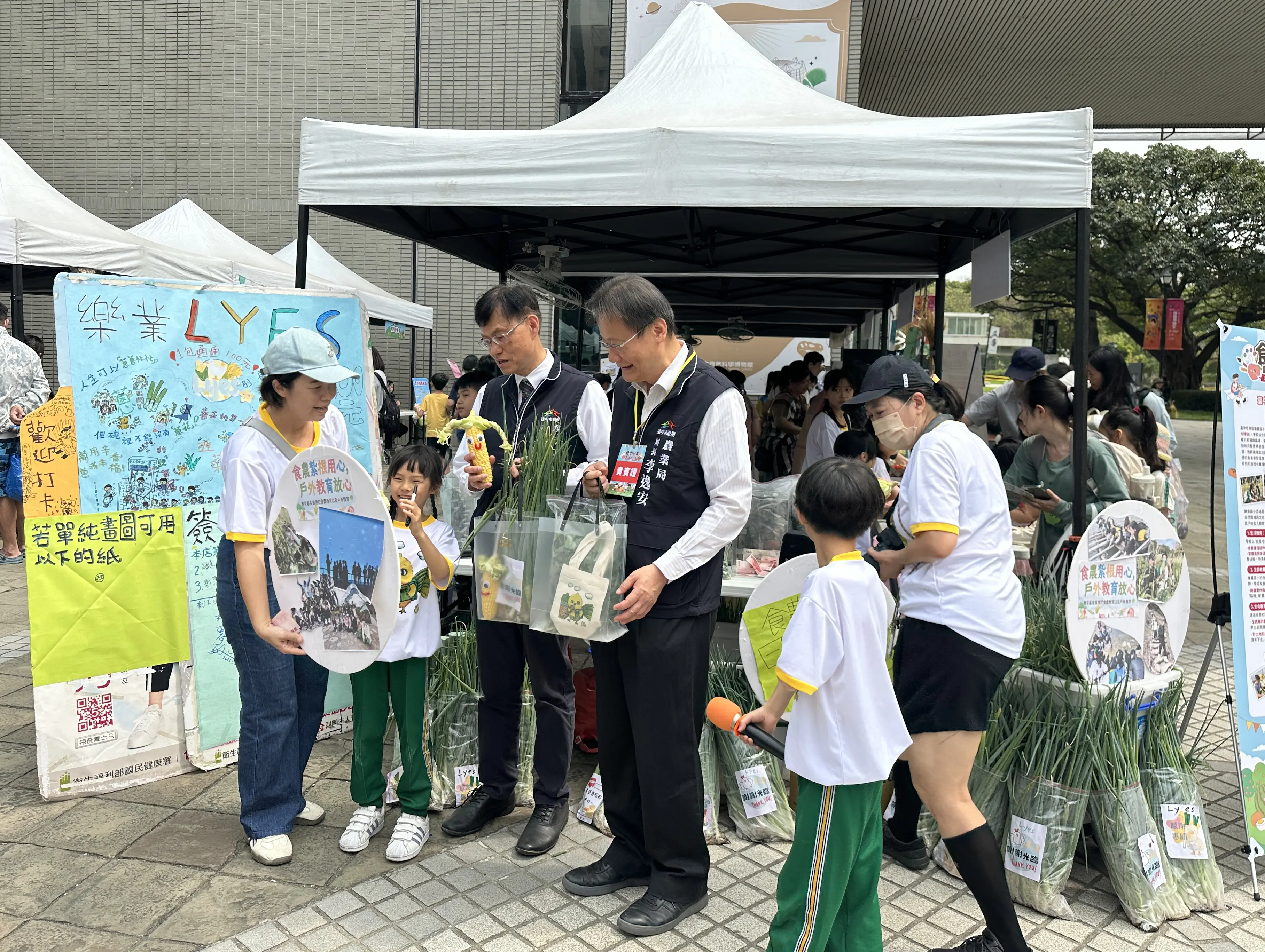 中市食農成果展吸引親子熱情參與 30校12攤齊聚展現食農教育力