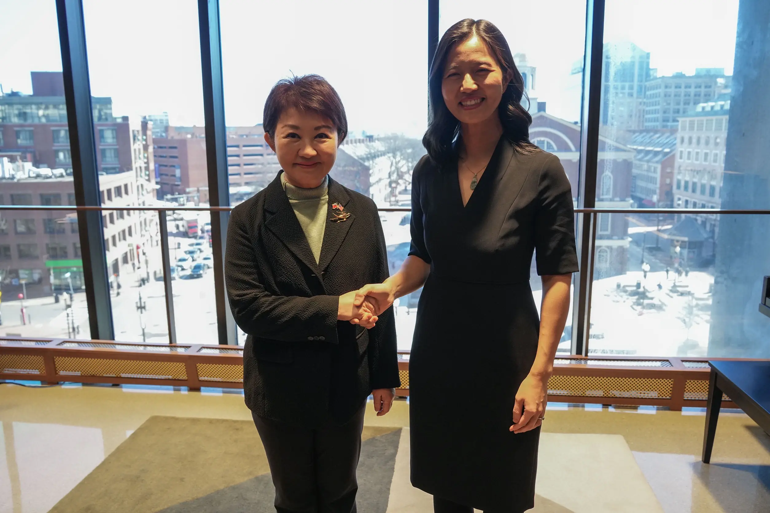 女力首長相會　盧市長與吳弭市長深度交流市政 牽起台灣淵源