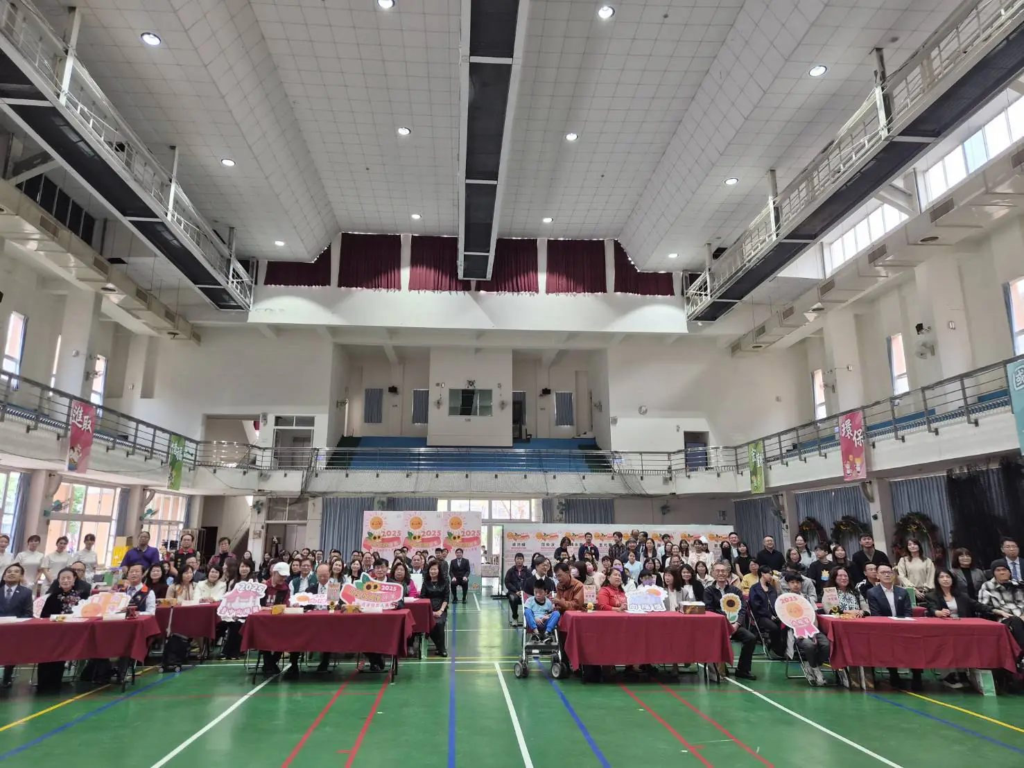 中市頒發向陽教育獎助學金 　17名逆境向上學生獲獎