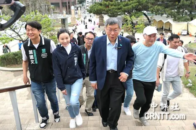 柯文哲回新竹家鄉賞櫻試水溫　人氣大不如前