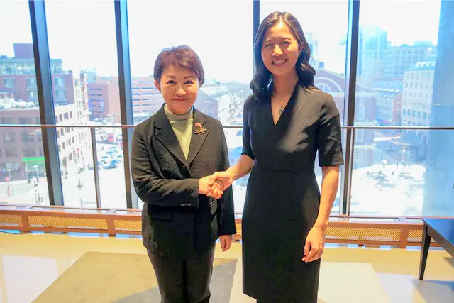 盧秀燕拜會波士頓市長吳弭 大讚台灣之光 盧秀燕拜會波士頓市長吳弭 大讚台灣之光