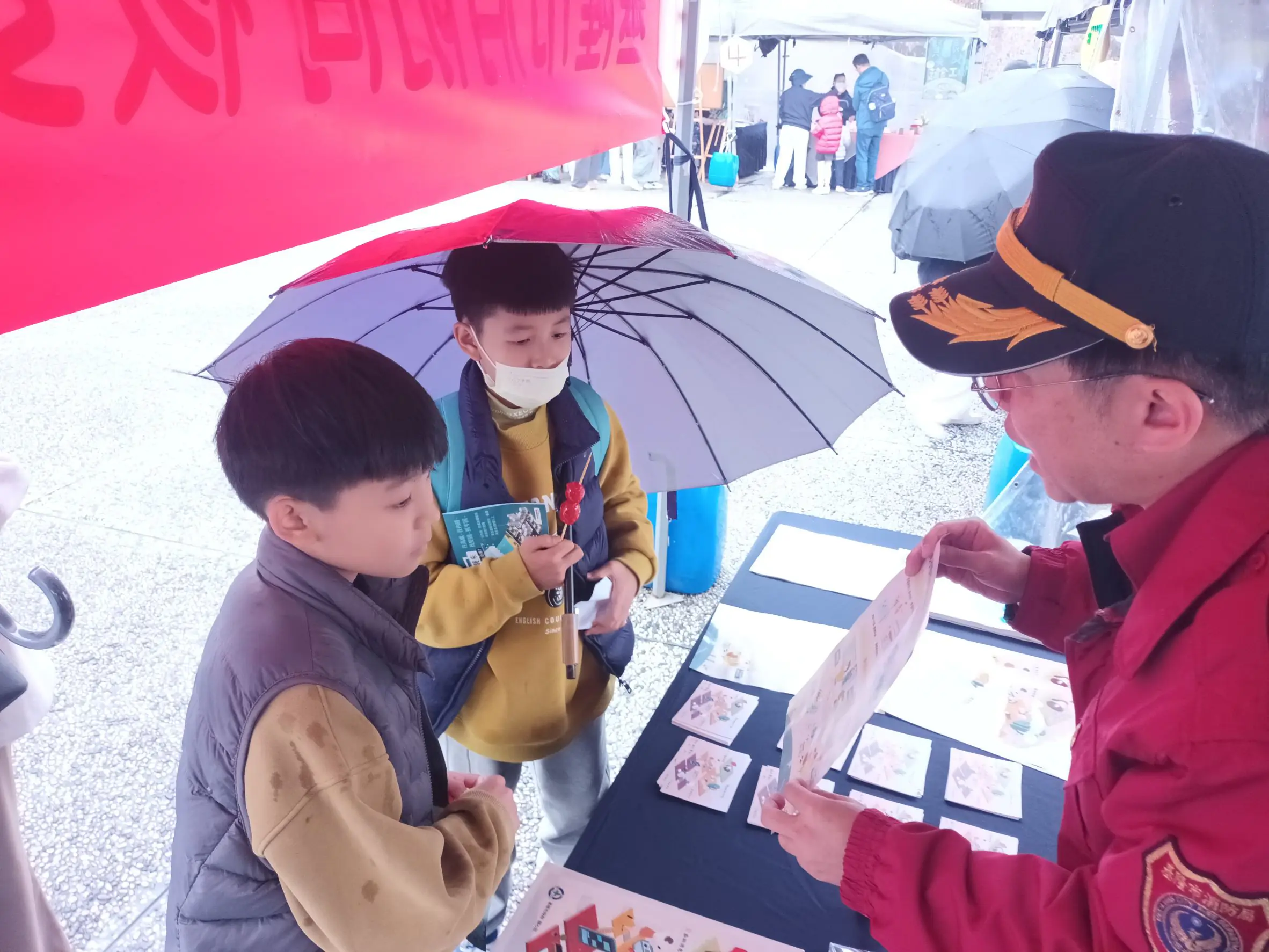 遊戲中學防災！基隆39校學童齊聚PK　消防局設攤推CPR與防災教育