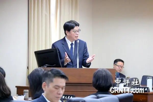 邱垂正拒李貞秀質詢　藍委：陸委會可廢掉