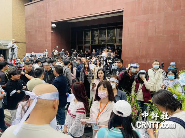 與柯同案：彭振聲判2年獲緩刑3年　2人無罪