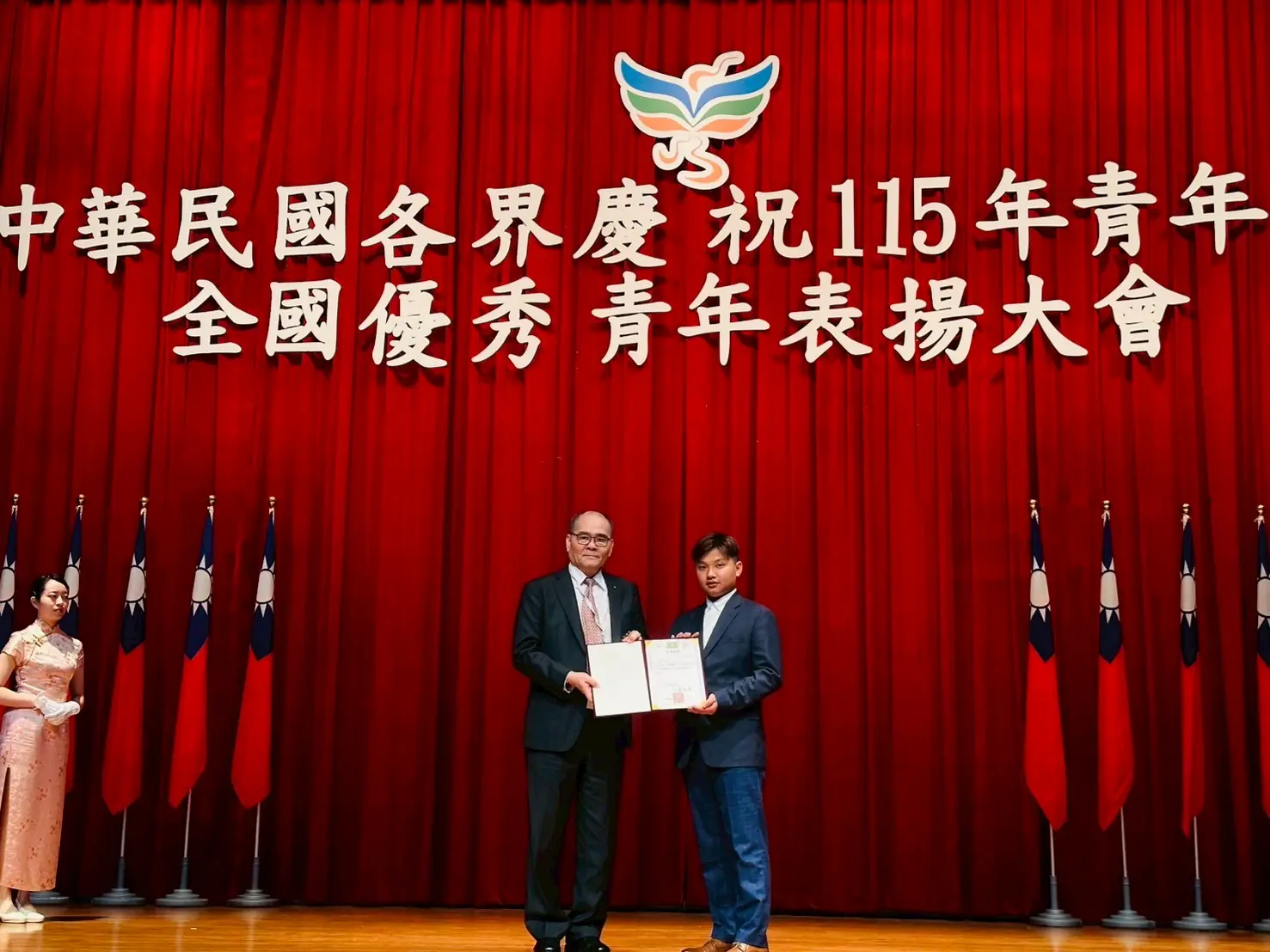 暨大學子雙星閃耀青年節 勇奪全國與縣市優秀青年殊榮 展現影響力