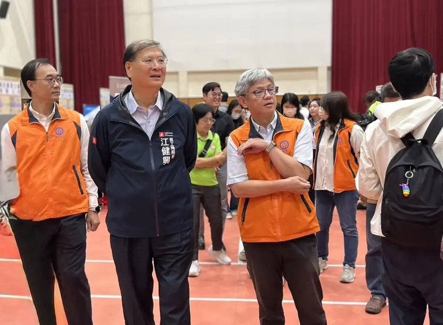 「薪動高雄 職得幸福」 　勞工局徵才活動貼心提供履歷健檢　增進求職自信