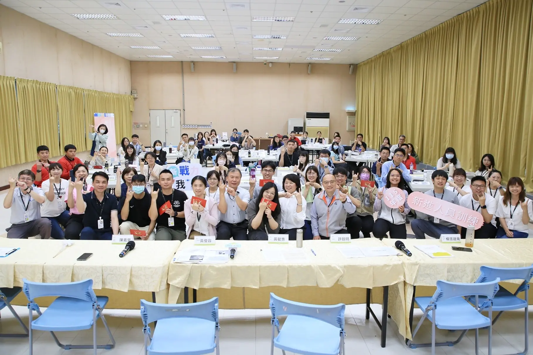 嘉市新進人員熱力開訓　黃敏惠揪同仁玩問答