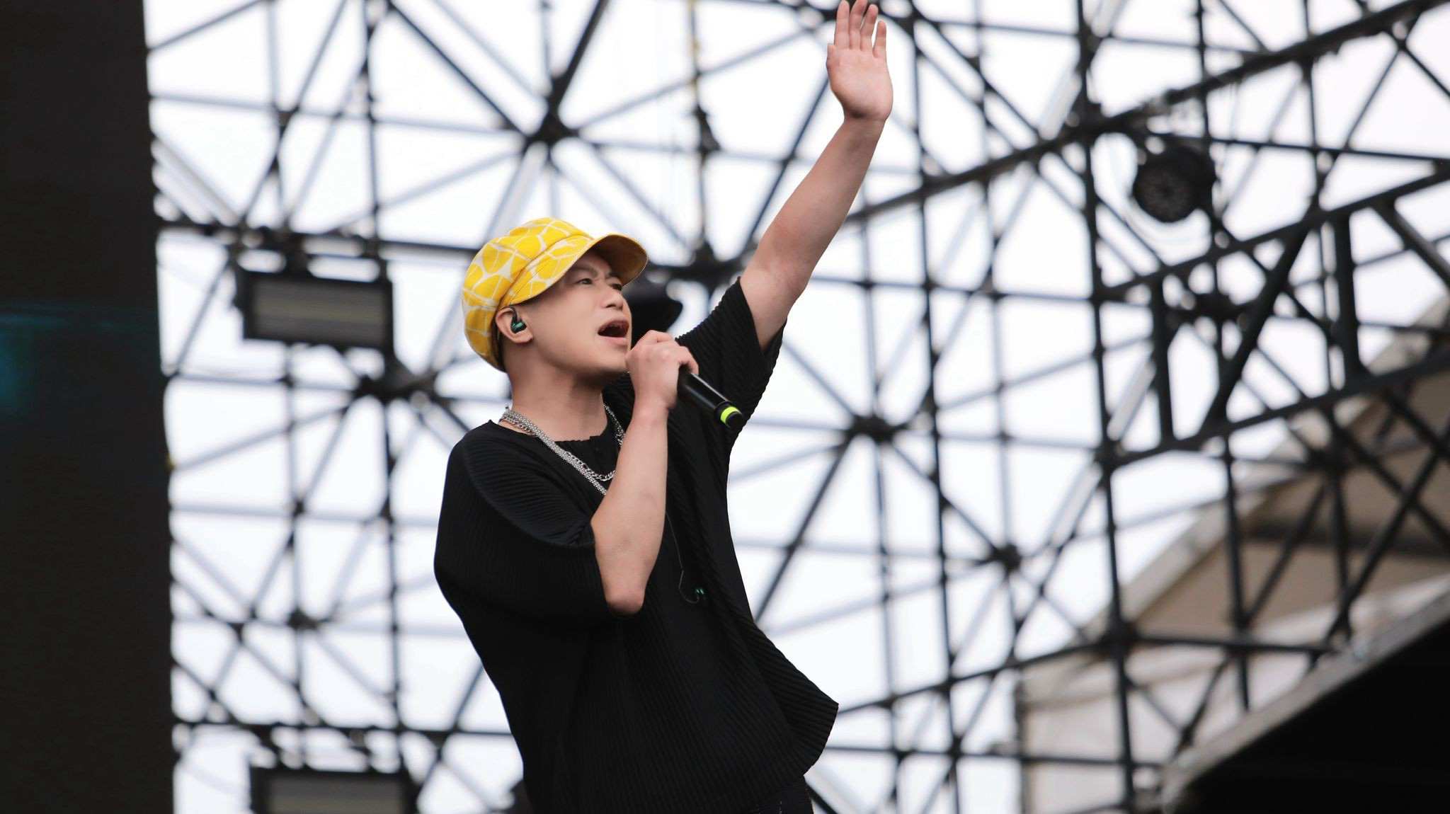 彈頭加勒比海直擊「抹香鯨分娩」!珍貴接生畫面曝光 創華人演藝圈紀錄