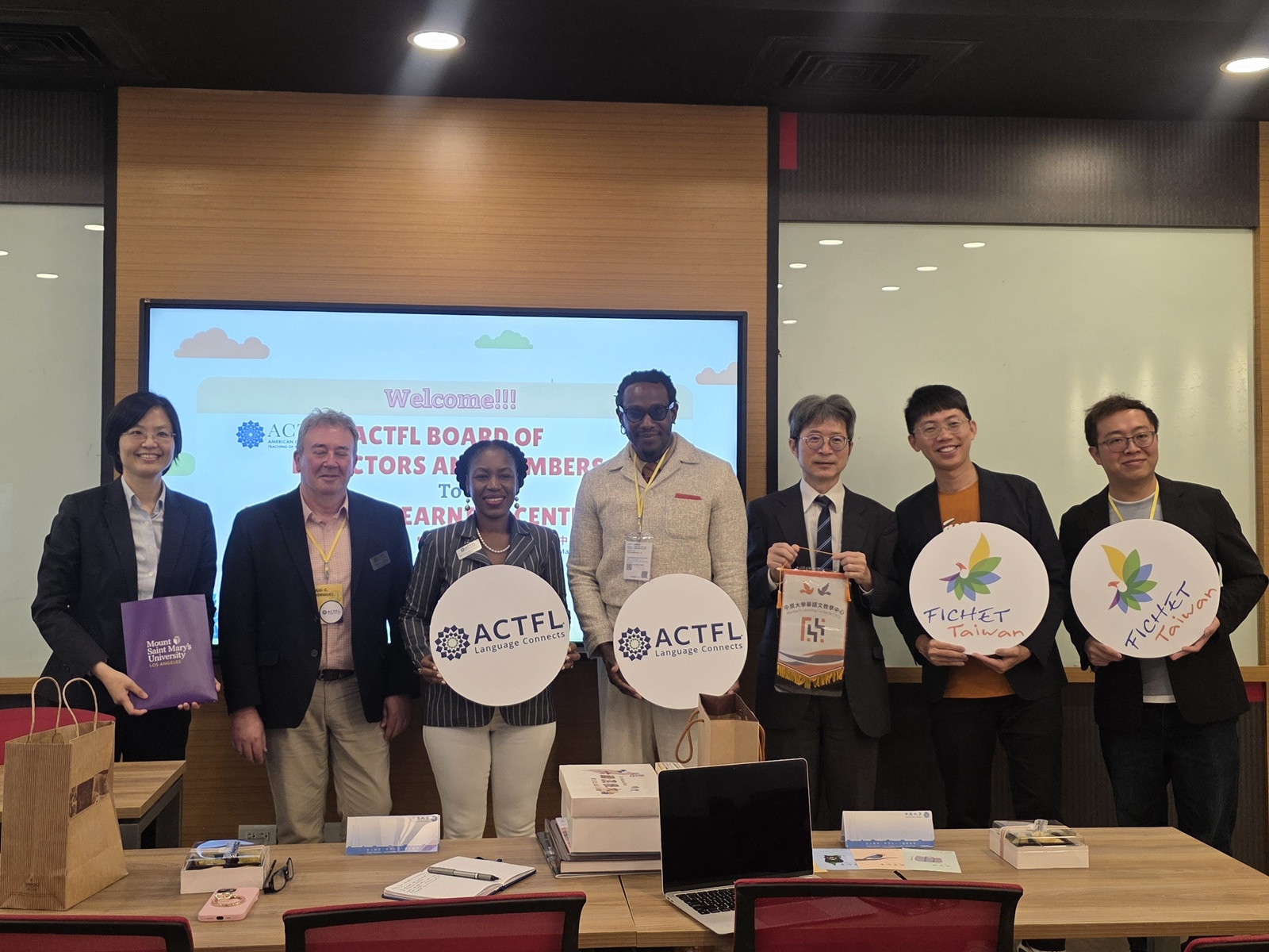 中原大學以科技融入華語教學　教材研發成果獲美國ACTFL代表團肯定