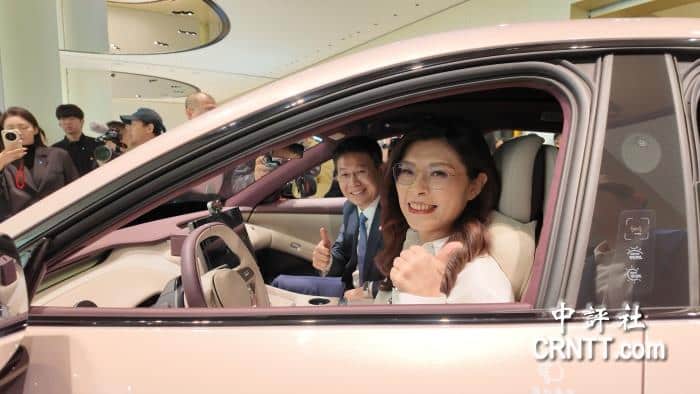 鄭麗文：想把粉色小米車帶回台灣