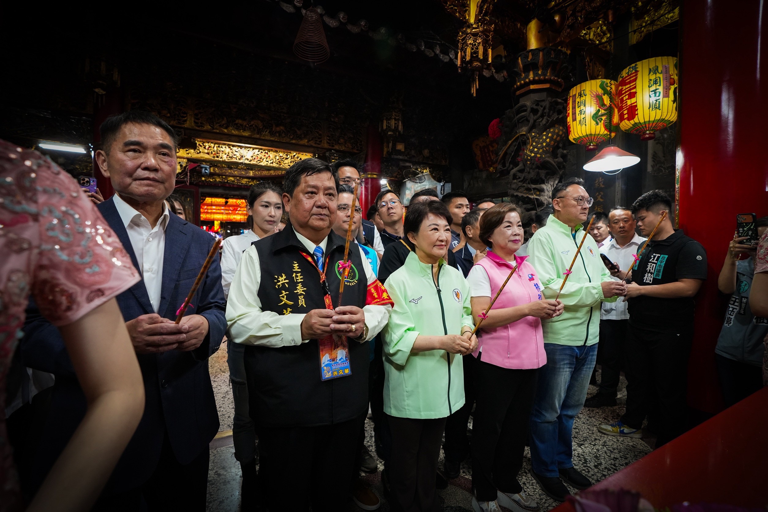「粉紅超跑」白沙屯媽祖徒步北港進香啟程　盧市長赴拱天宮恭請登轎 祈願兩岸和平、台灣安全