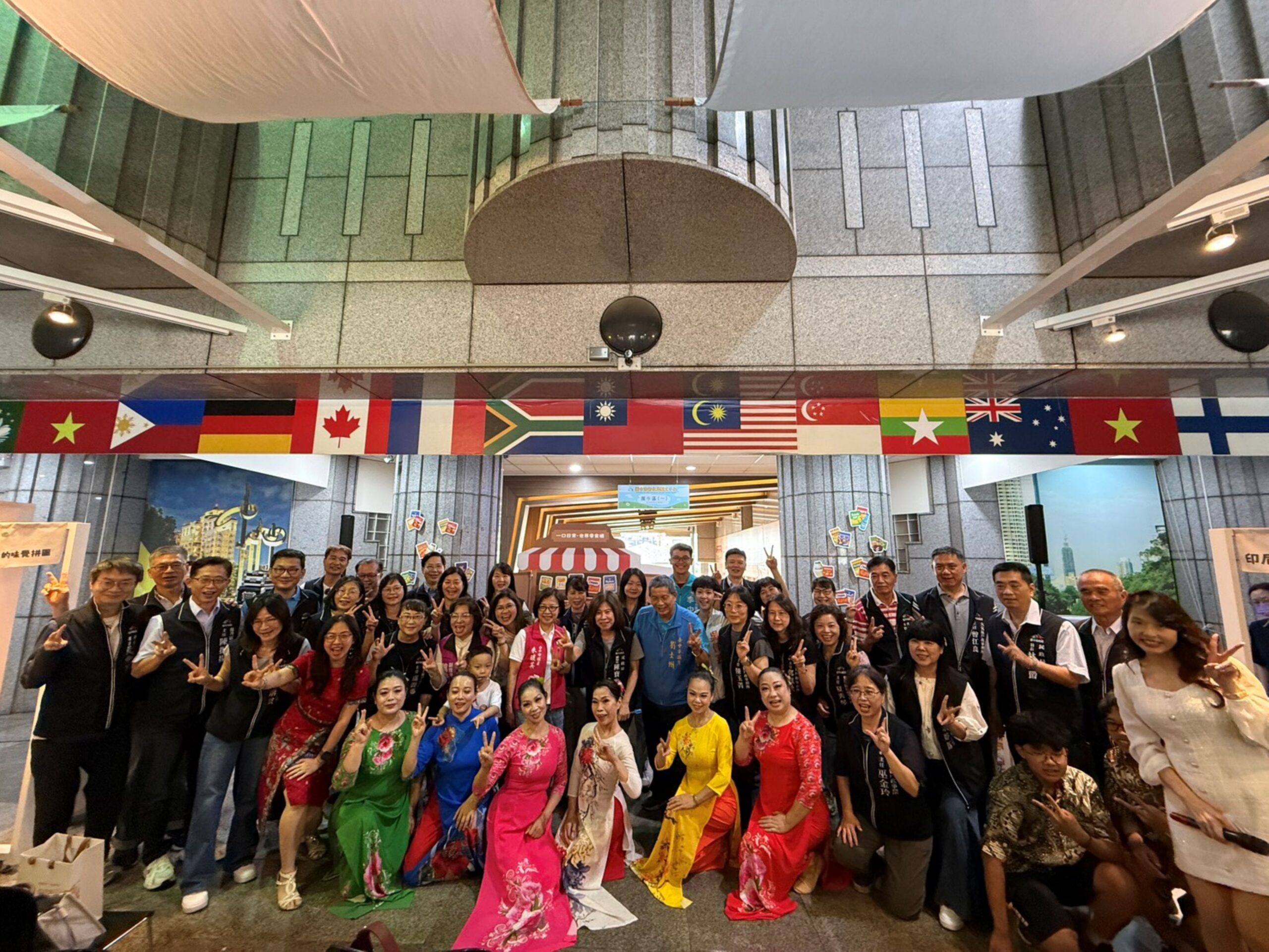 零食控看過來！　中市新住民藝文中心「世界零食展」開展　一站解鎖全球特色風味