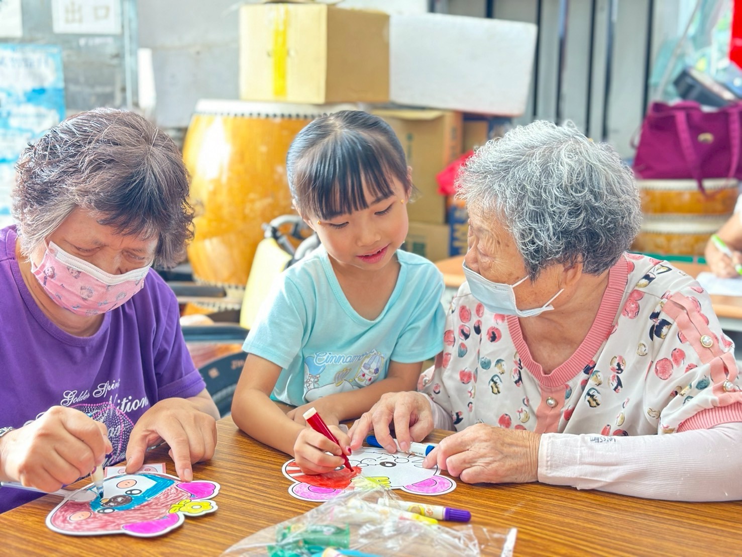 全國最多！　中市文康車深入社區20年 就近提供長輩多元樂齡生活