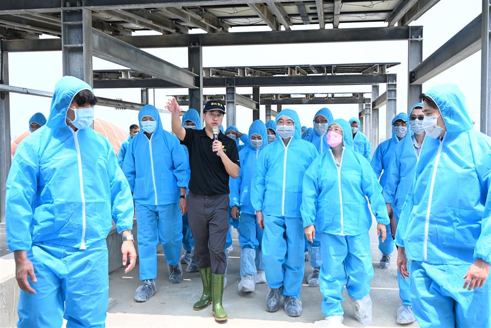 行政院卓榮泰院長訪視彰濱園區、漢寶牧場及田尾花卉產區　王惠美縣長籲請中央支持地方發展