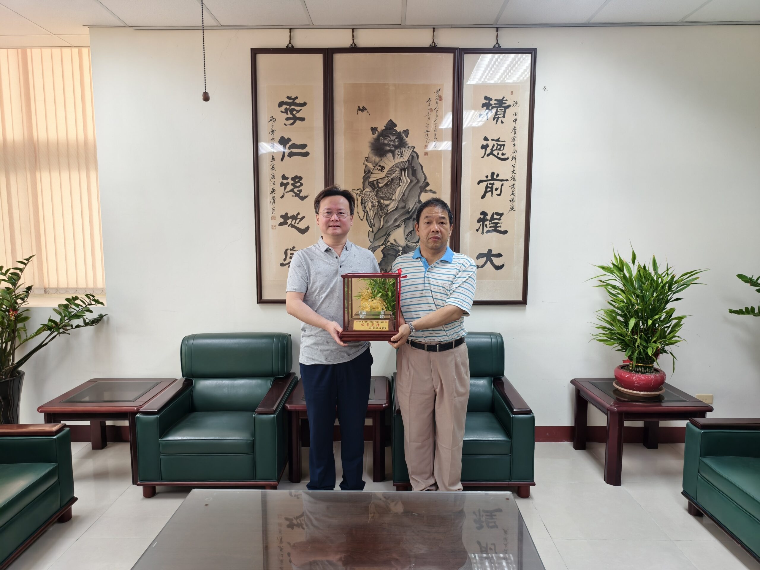 田中分局歡送第四組巡官田茂明危勞降齡自願退休